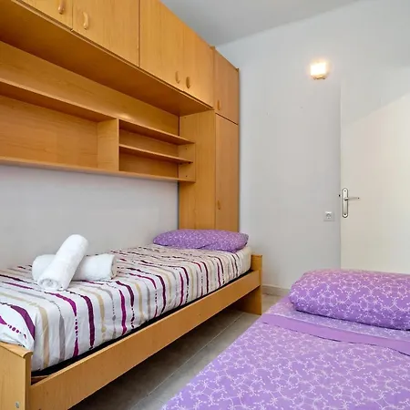 Appartamento Hauzify I Apartament Canigo
